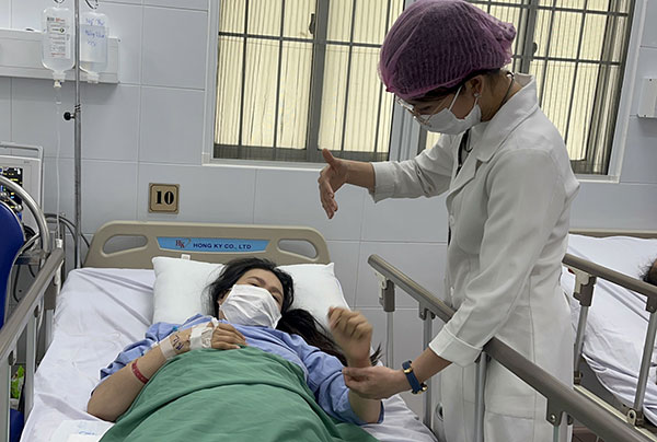 Bệnh viện Ða khoa Trung ương Cần Thơ cứu sống 2 sản phụ đột quỵ 1 1974d7d1b7