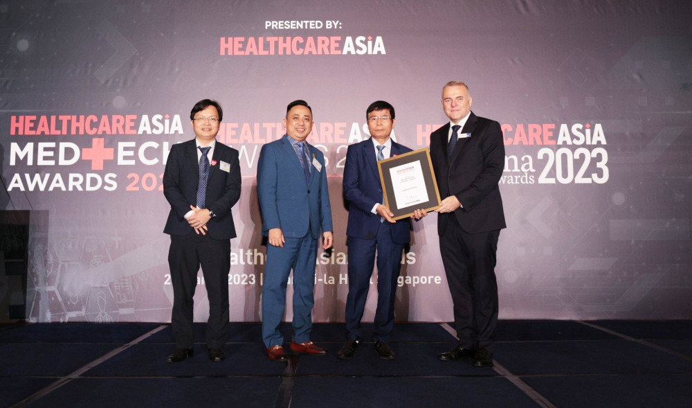 Bệnh viện Mắt Sài Gòn nhận danh hiệu Bệnh viện chuyên khoa của năm 2023 1 d80698f2a7