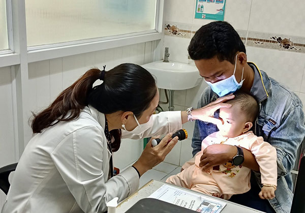 Cách chăm sóc trẻ bị bệnh tay chân miệng 1 d41f182f9c